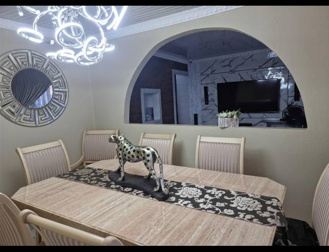 2 BEDROOM HOUSE FOR SALE IN SEBOKENG ZONE 11